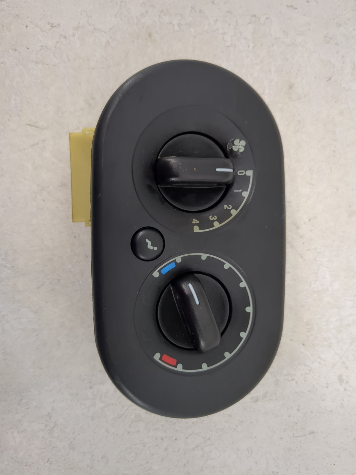 2002-2010 Mercury Mountaineer Climate Control Module Temperature AC/Heater Replacement Fits OEM Used Auto Parts - Oemusedaut