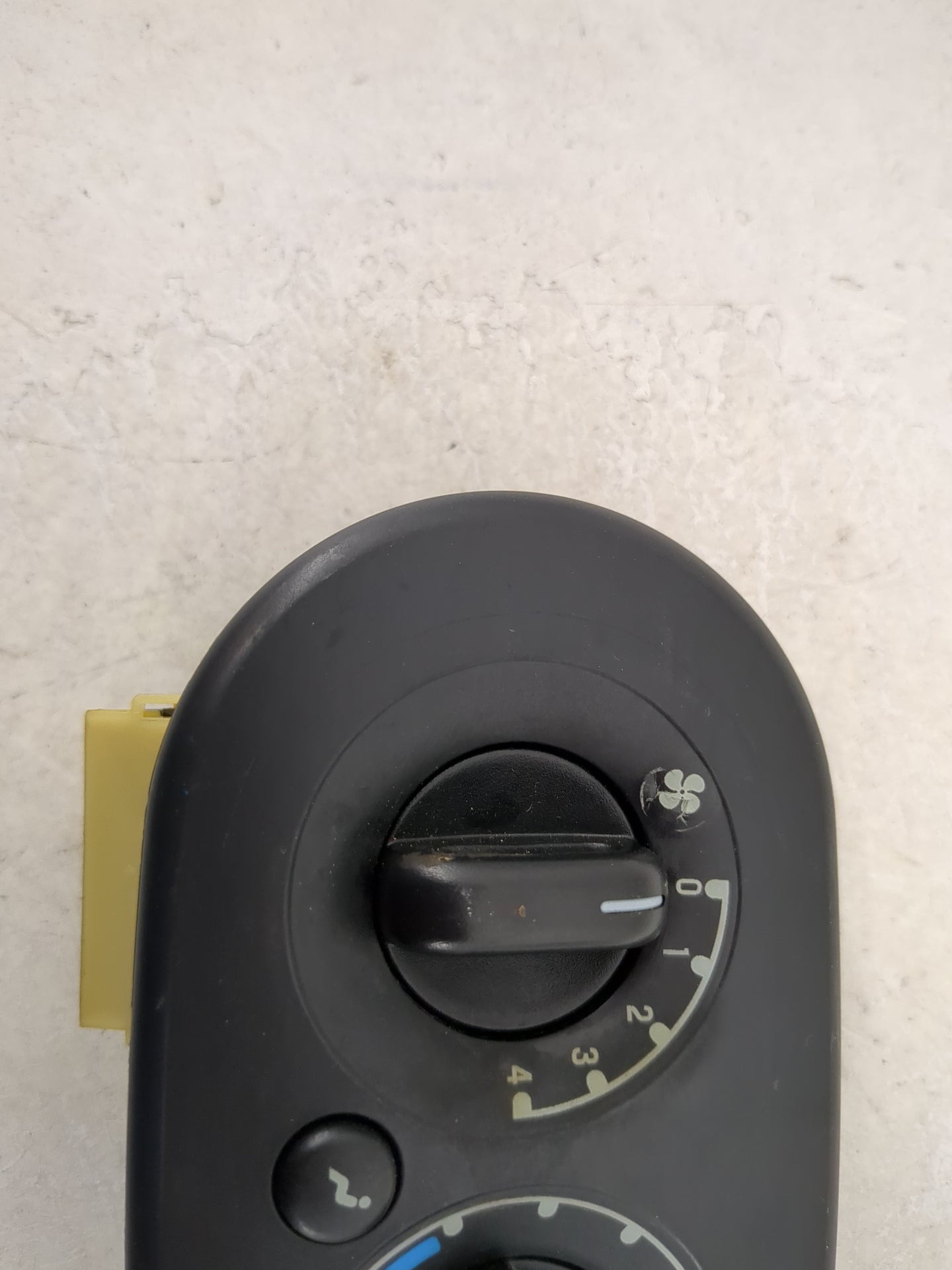 2002-2010 Mercury Mountaineer Climate Control Module Temperature AC/Heater Replacement Fits OEM Used Auto Parts - Oemusedaut