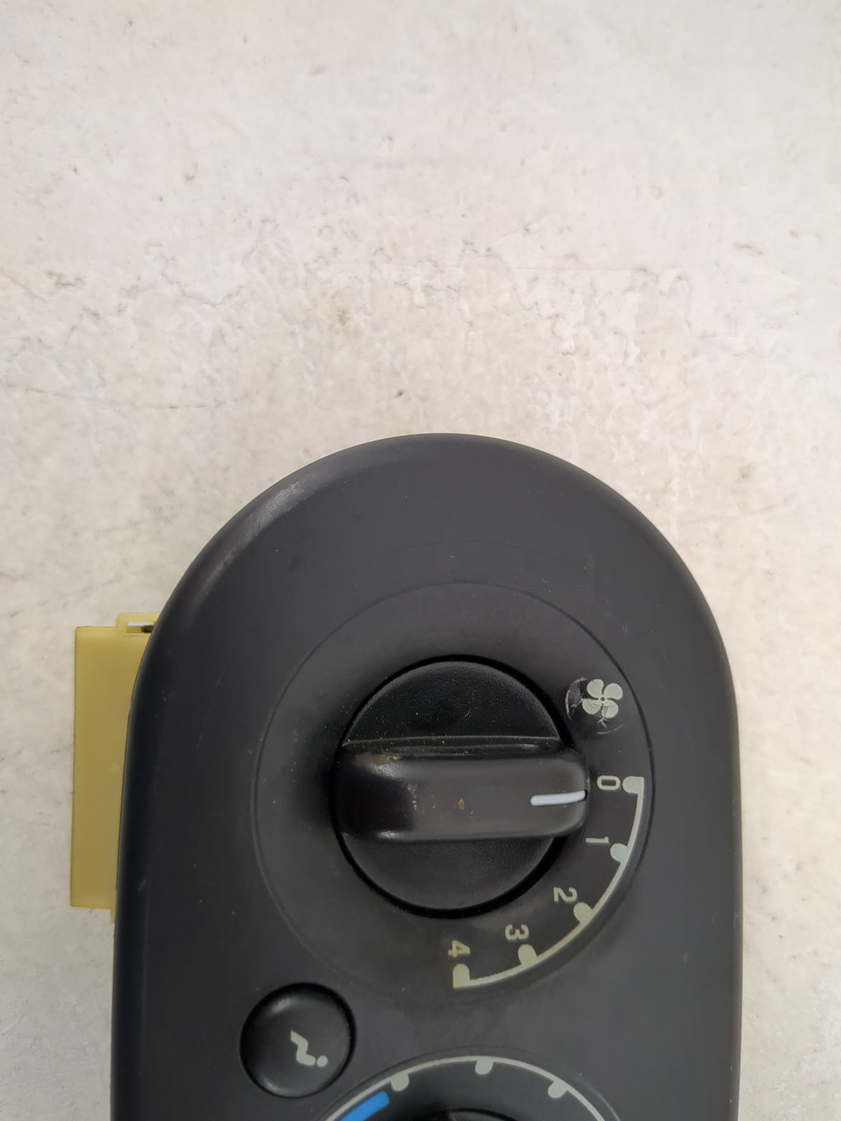 2002-2010 Mercury Mountaineer Climate Control Module Temperature AC/Heater Replacement Fits OEM Used Auto Parts - Oemusedaut
