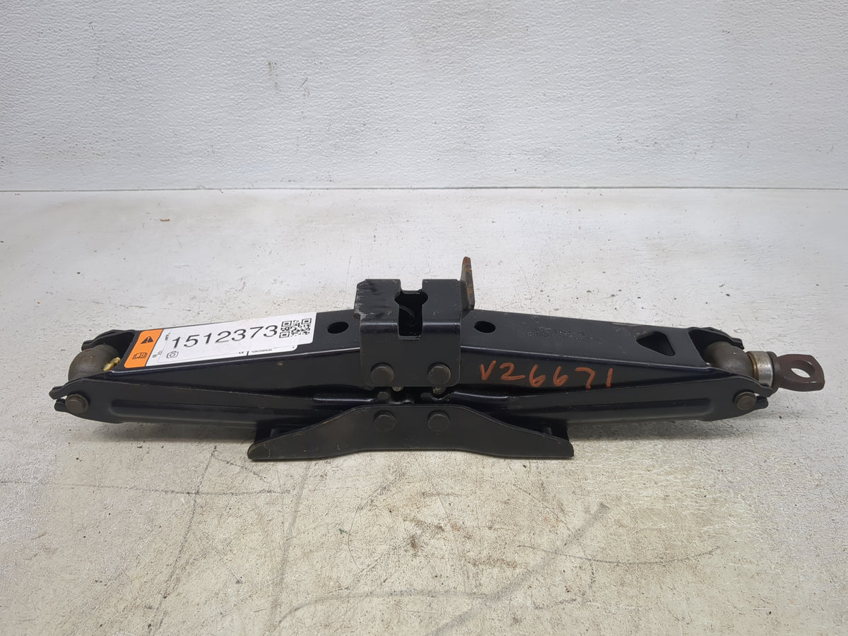 2007 Mercury Mountaineer Spare Scissor Car Jack - Oemusedautoparts1.com