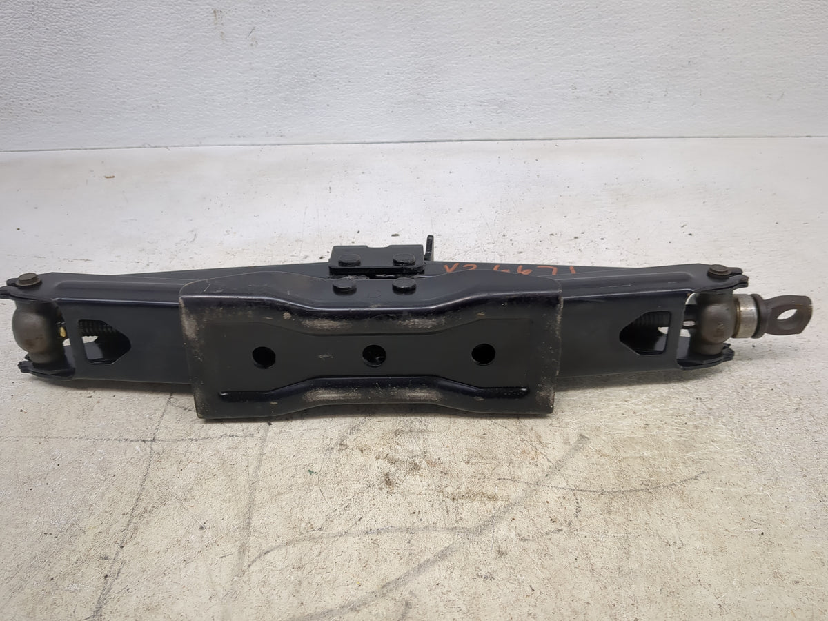 2007 Mercury Mountaineer Spare Scissor Car Jack - Oemusedautoparts1.com