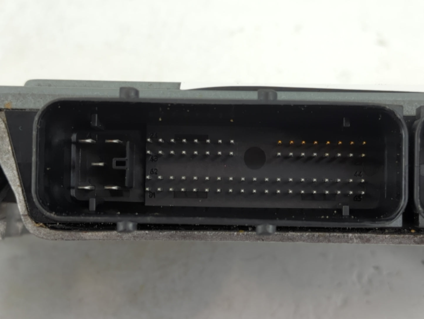 2007 Mini Cooper PCM Engine Control Computer ECU ECM PCU OEM P/N:1214-7553735-01 7 610 107, 7 563 732, 1214-7557395-01 Fits 