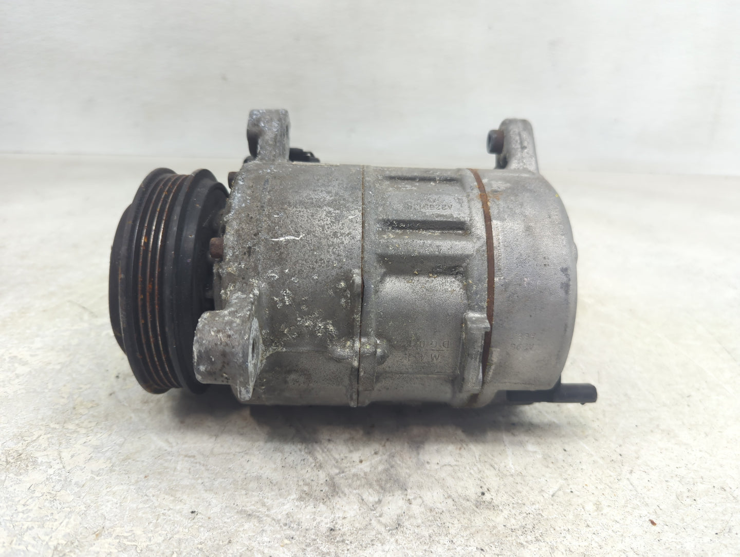 2007 Mini Cooper Alternator Generator Charging Assembly Engine Oem - Oemusedautoparts1.com