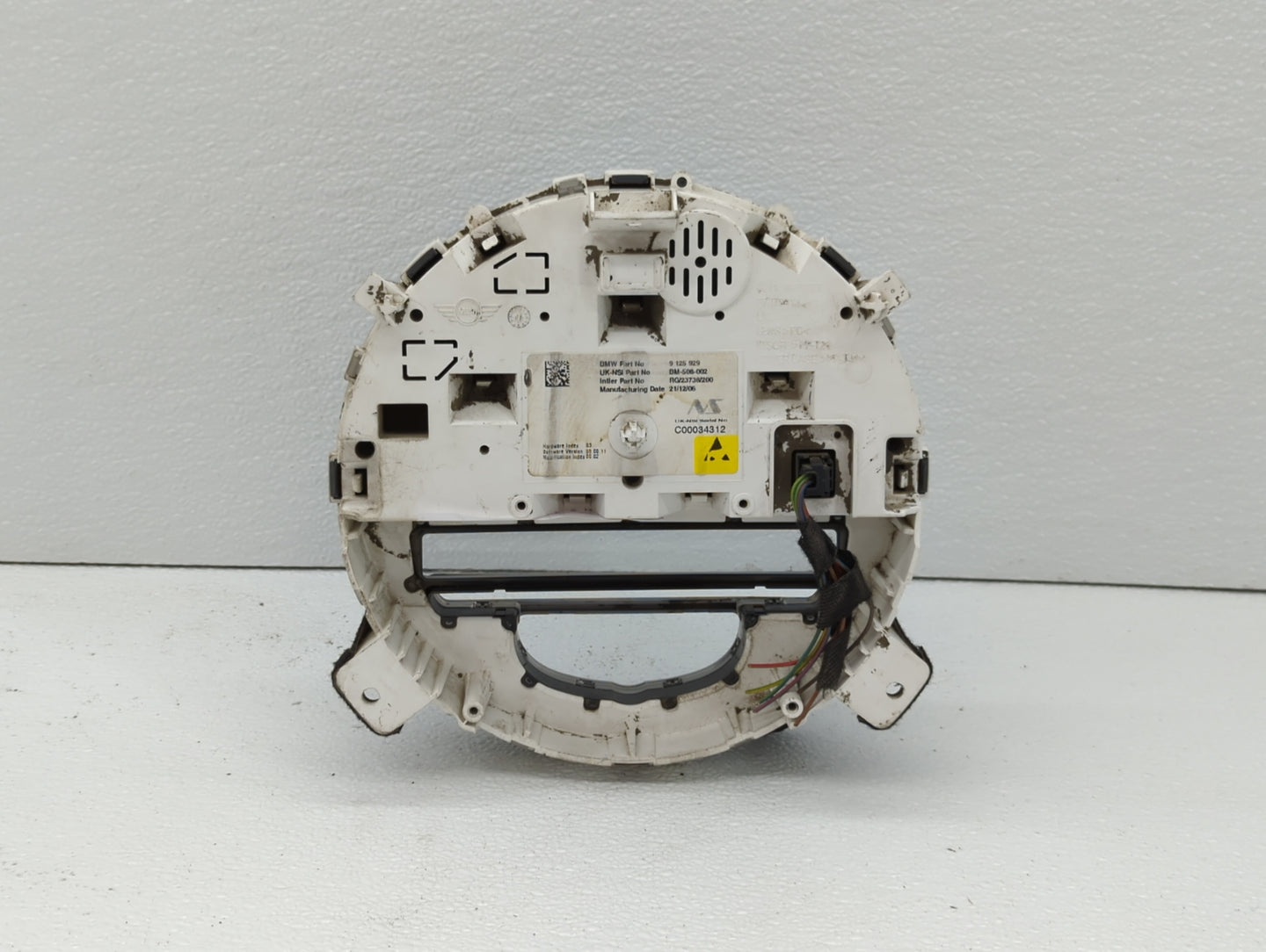 2008-2010 Mini Cooper Instrument Cluster Speedometer Gauges P/N:9 125 929 67379411, 9 232 433, BM-508-932 Fits Fits 2008 200