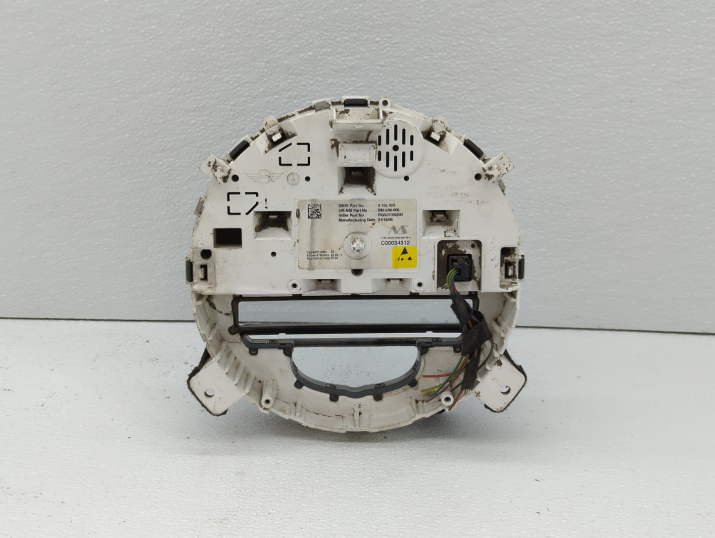 2008-2010 Mini Cooper Instrument Cluster Speedometer Gauges P/N:9 125 929 67379411, 9 232 433, BM-508-932 Fits Fits 2008 200