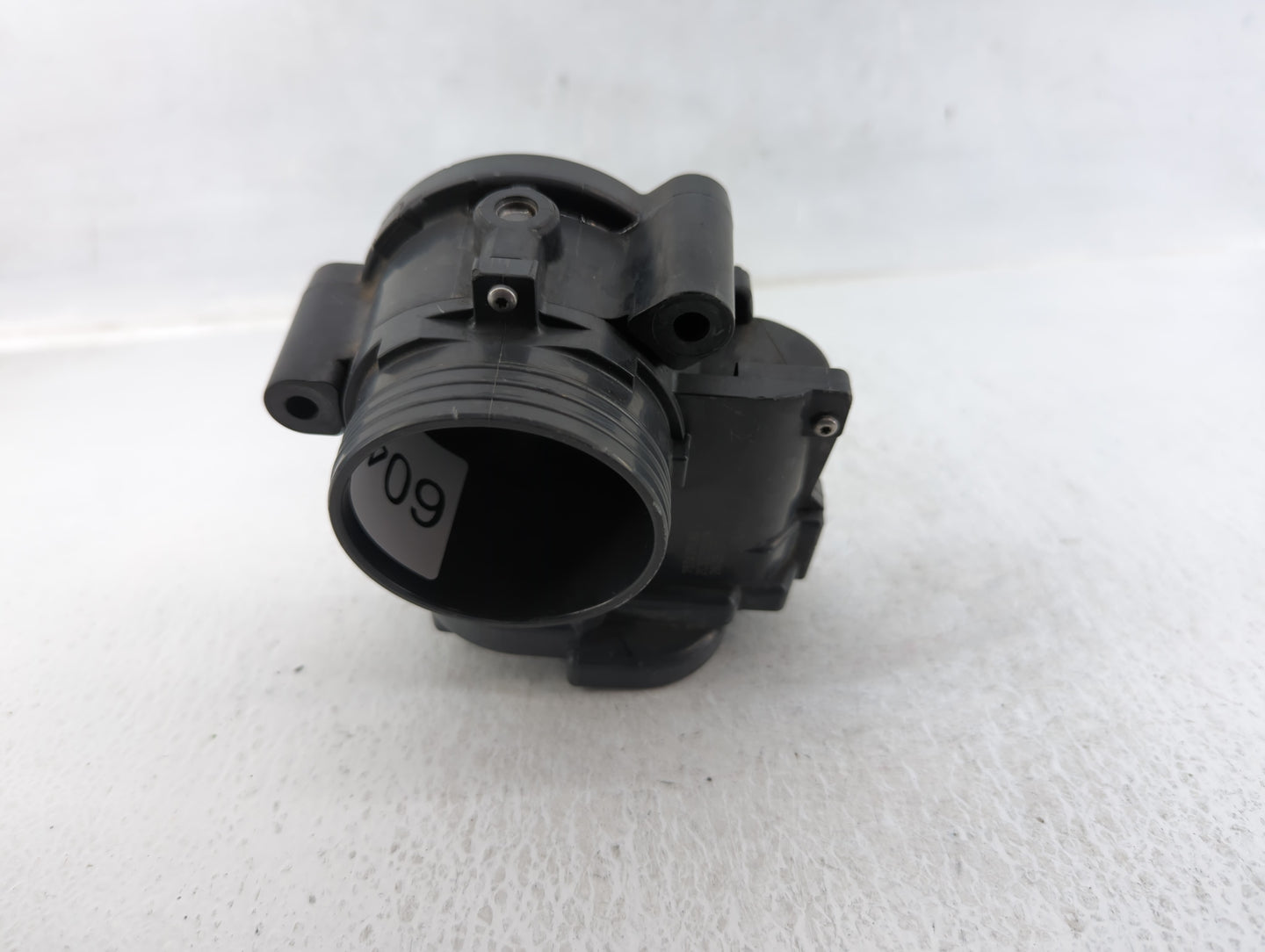 2007 Mini Cooper Throttle Body P/N:7574379 80-01 2C53252208 Fits OEM Used Auto Parts - Oemusedautoparts1.com