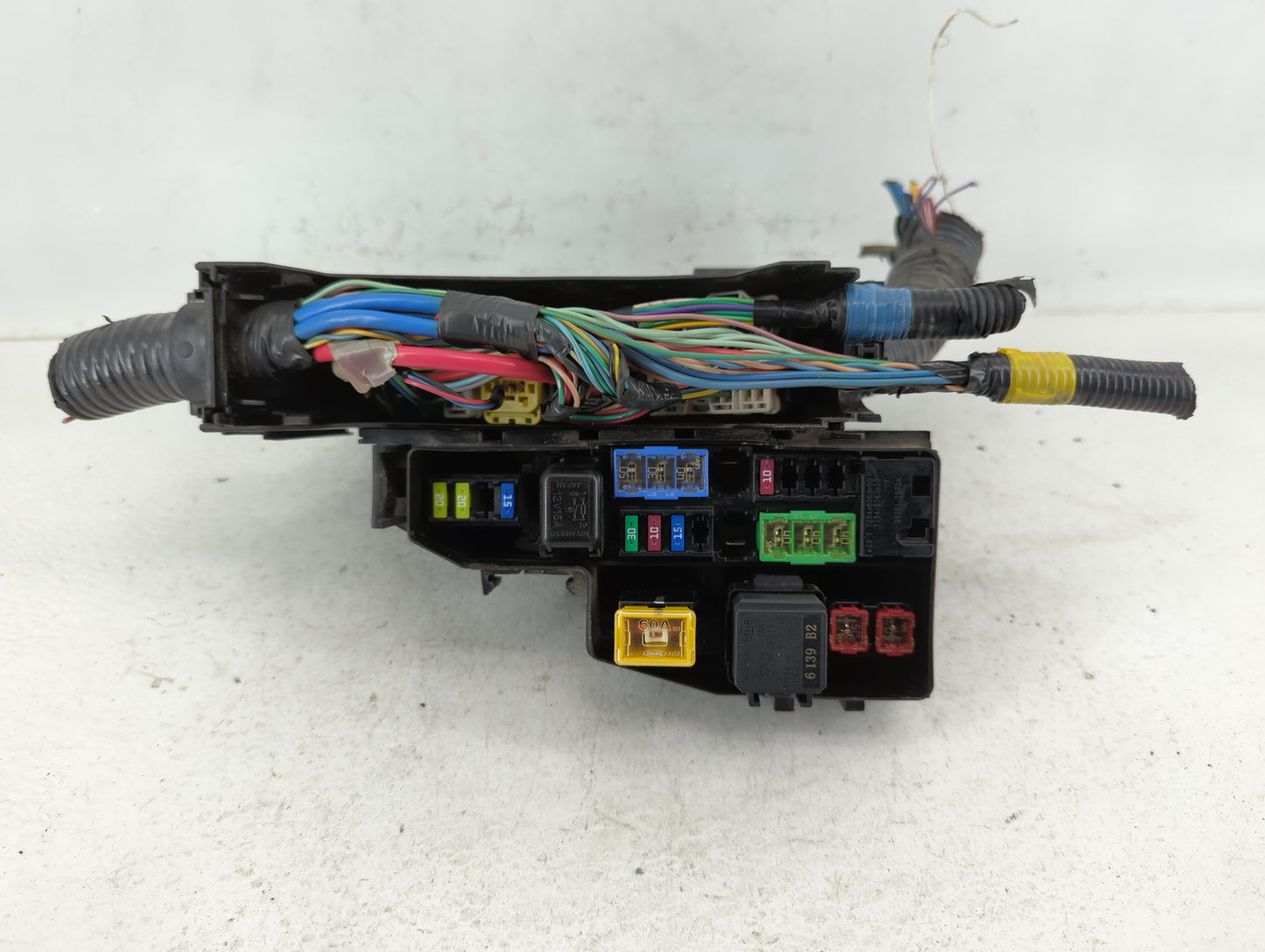 2007 Mitsubishi Eclipse Fusebox Fuse Box Panel Relay Module P/N:7154-5763-30 Fits OEM Used Auto Parts - Oemusedautoparts1.co