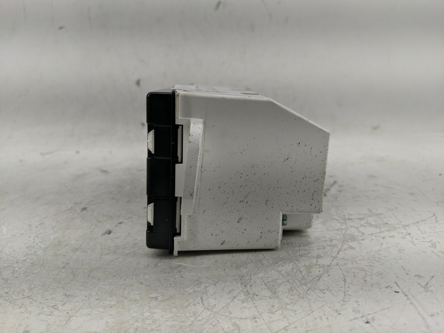 2007-2008 Mitsubishi Galant Information Display Screen - Oemusedautoparts1.com