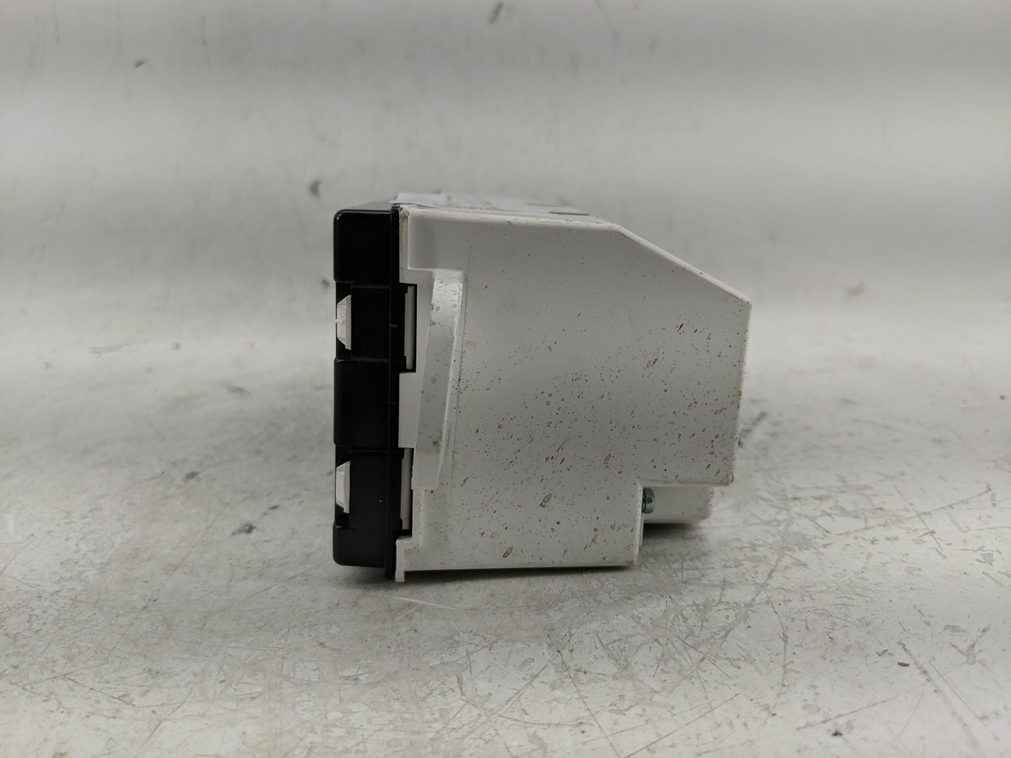 2007-2008 Mitsubishi Galant Information Display Screen - Oemusedautoparts1.com