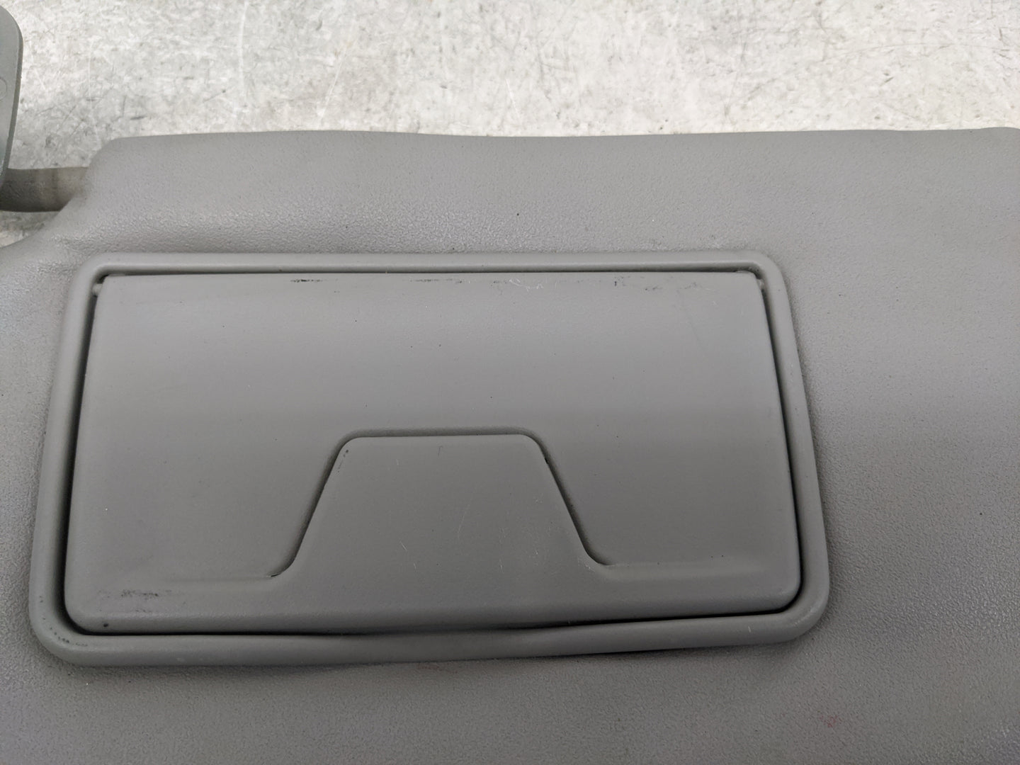 2007-2009 Mitsubishi Outlander Sun Visor Shade Replacement Driver Left Mirror Fits Fits 2007 2008 2009 OEM Used Auto Parts -