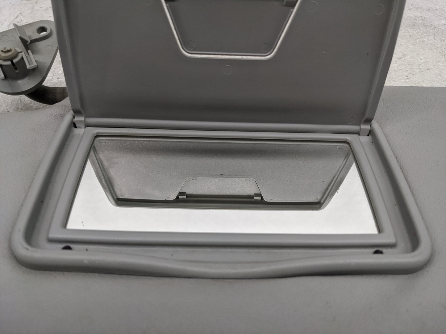 2007-2009 Mitsubishi Outlander Sun Visor Shade Replacement Driver Left Mirror Fits Fits 2007 2008 2009 OEM Used Auto Parts -