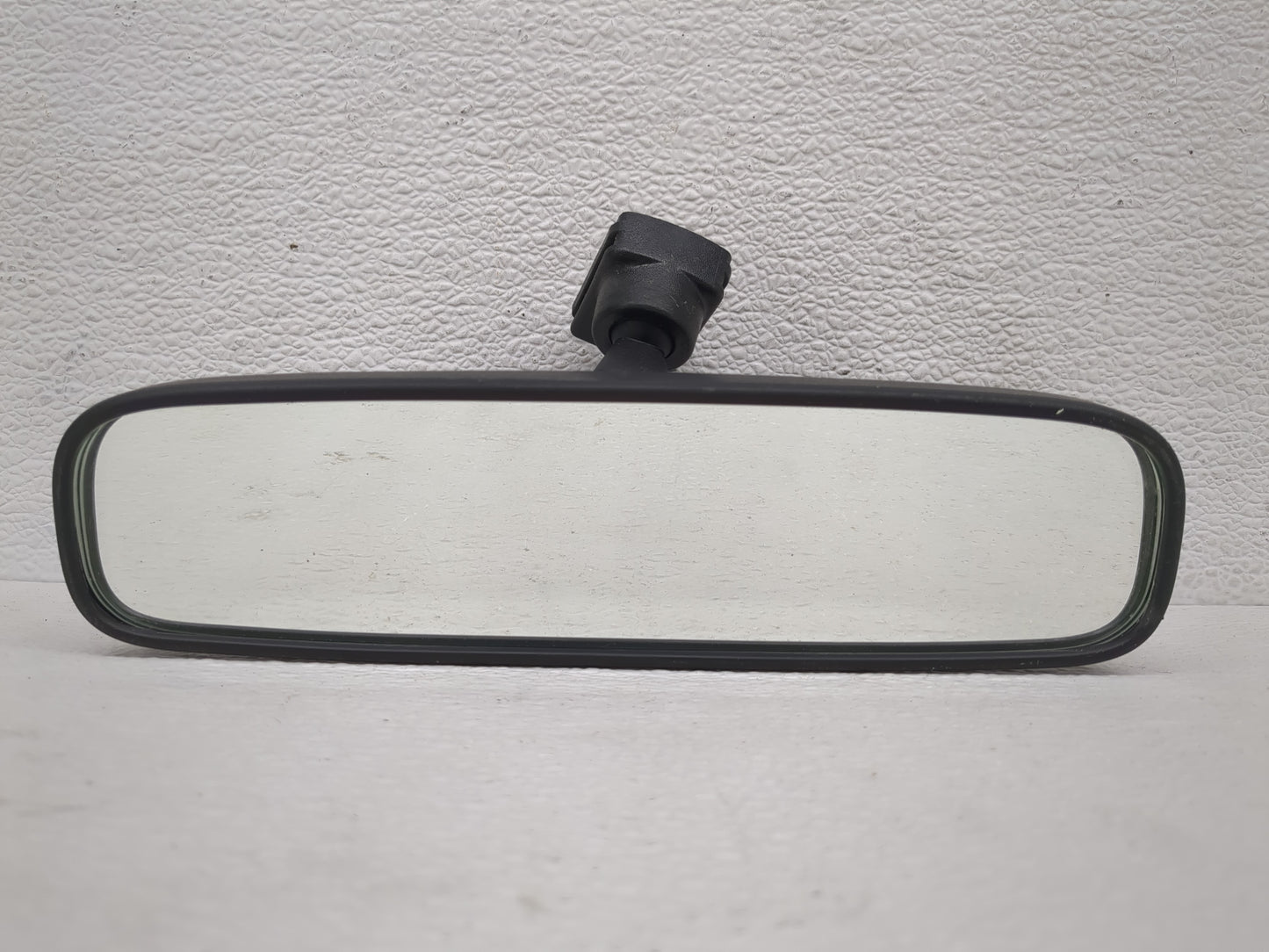 2004-2017 Mitsubishi Outlander Interior Rear View Mirror Replacement OEM P/N:E4012197 E40221097 Fits OEM Used Auto Parts - O