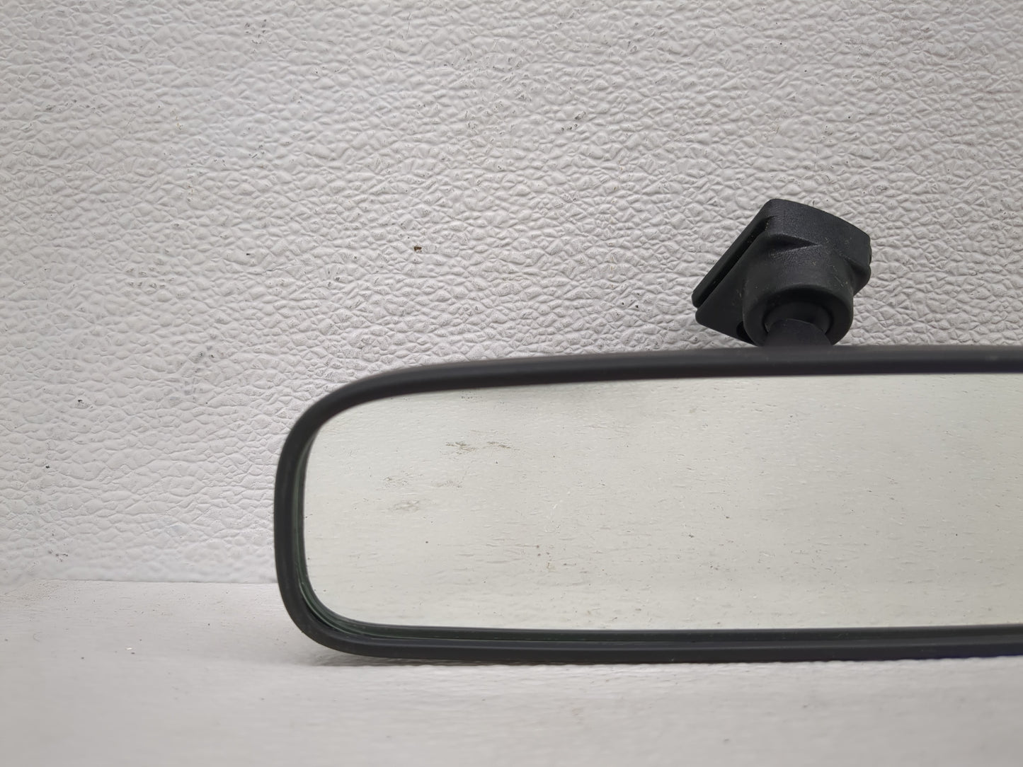2004-2017 Mitsubishi Outlander Interior Rear View Mirror Replacement OEM P/N:E4012197 E40221097 Fits OEM Used Auto Parts - O