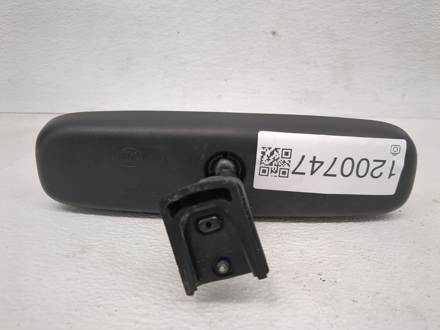2004-2017 Mitsubishi Outlander Interior Rear View Mirror Replacement OEM P/N:E4012197 E40221097 Fits OEM Used Auto Parts - O