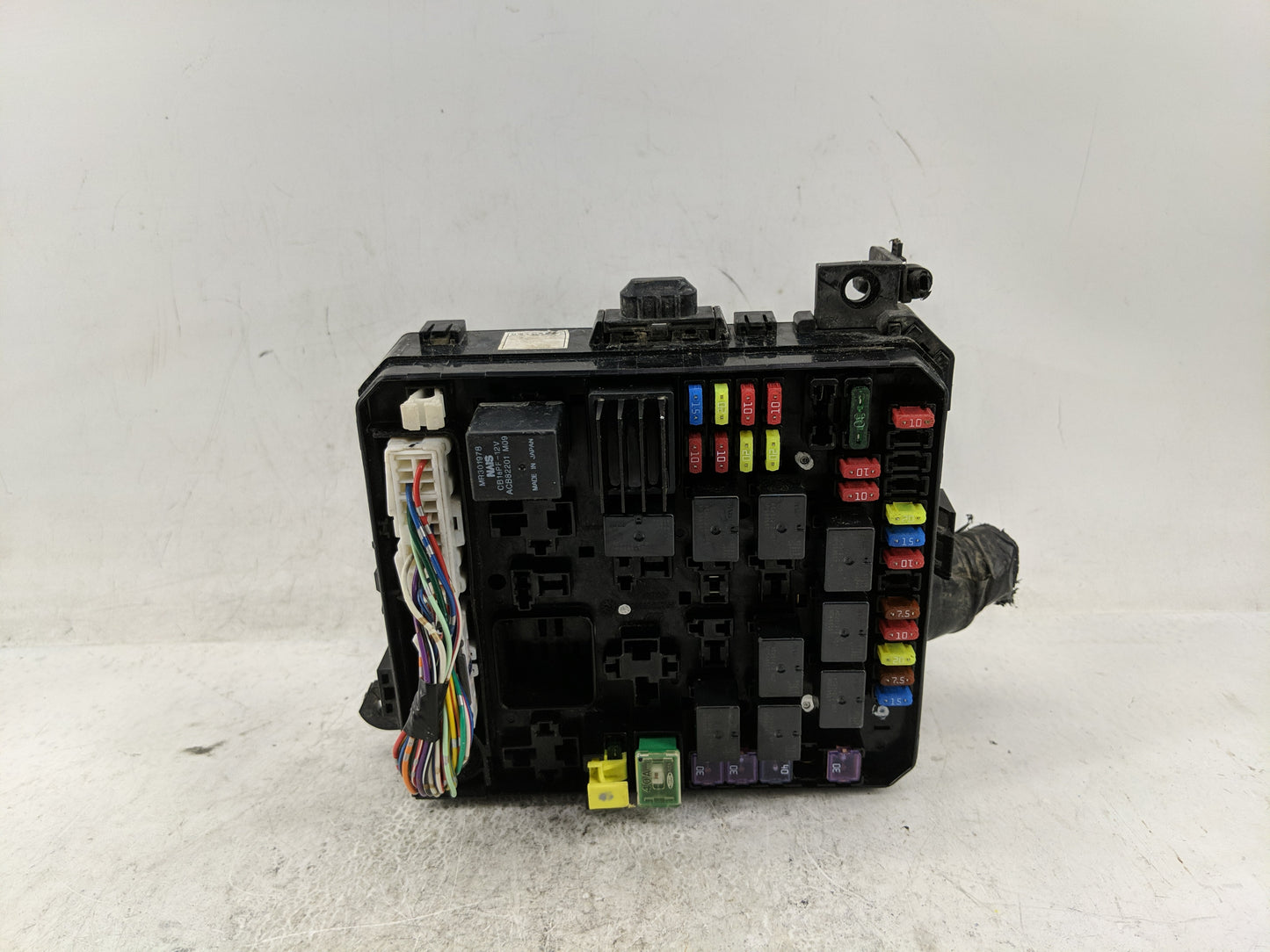 2007-2009 Mitsubishi Outlander Fusebox Fuse Box Panel Relay Module Fits Fits 2007 2008 2009 OEM Used Auto Parts - Oemusedaut