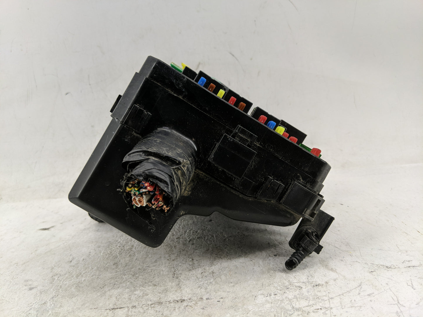 2007-2009 Mitsubishi Outlander Fusebox Fuse Box Panel Relay Module Fits Fits 2007 2008 2009 OEM Used Auto Parts - Oemusedaut