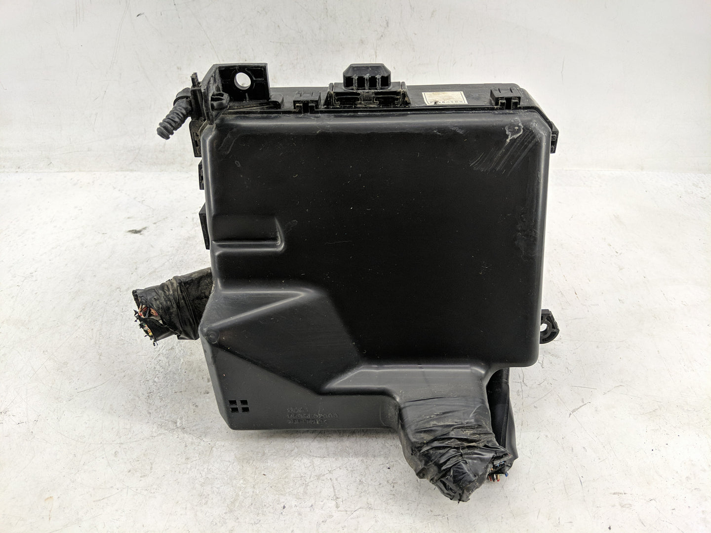 2007-2009 Mitsubishi Outlander Fusebox Fuse Box Panel Relay Module Fits Fits 2007 2008 2009 OEM Used Auto Parts - Oemusedaut