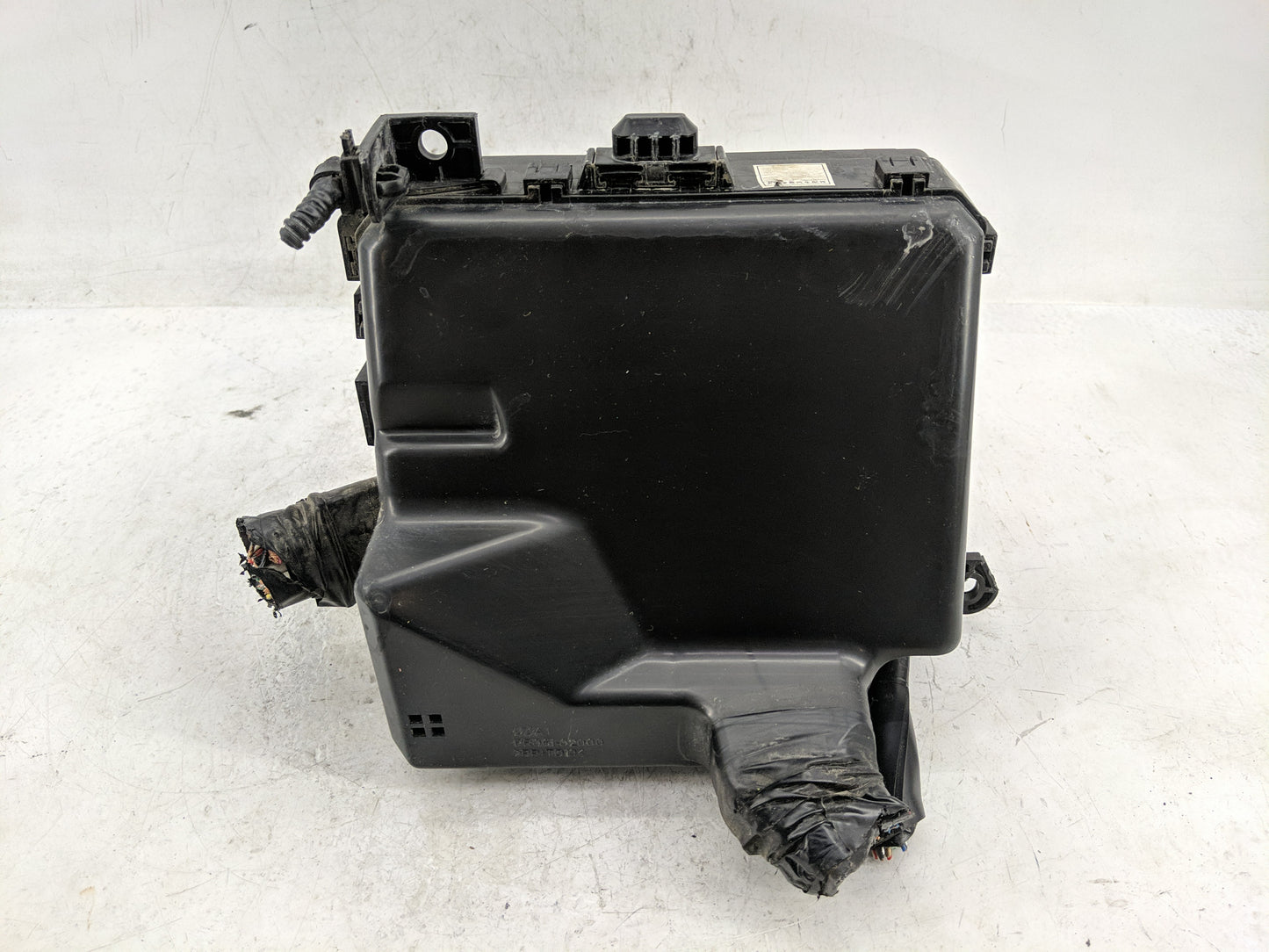 2007-2009 Mitsubishi Outlander Fusebox Fuse Box Panel Relay Module Fits Fits 2007 2008 2009 OEM Used Auto Parts - Oemusedaut