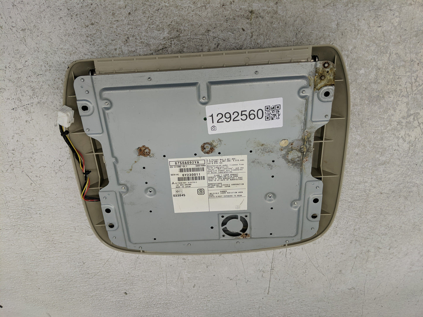 2007-2010 Mitsubishi Outlander Information Display Screen - Oemusedautoparts1.com