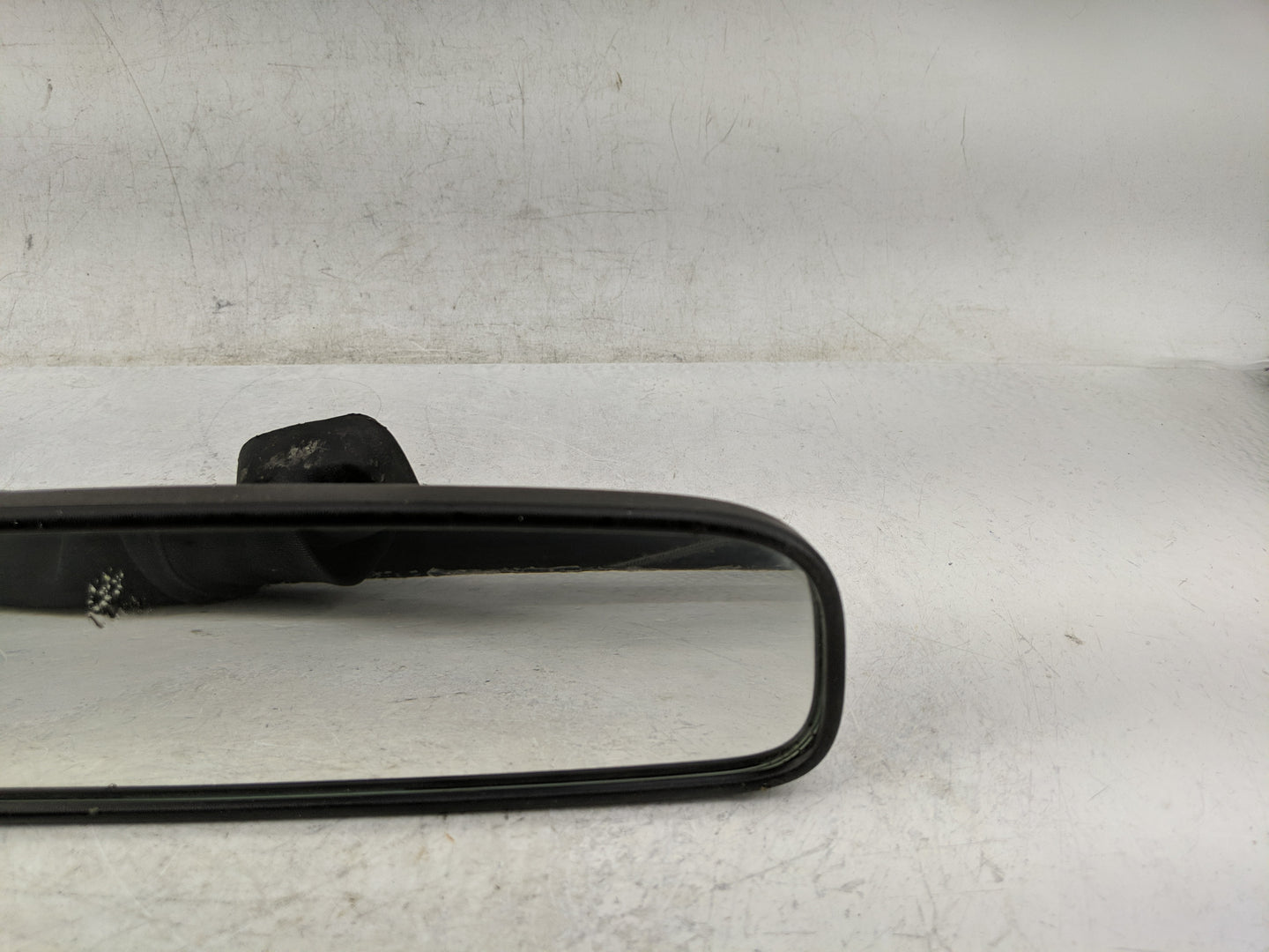 2004-2017 Mitsubishi Outlander Interior Rear View Mirror Replacement OEM P/N:MN124448 Fits OEM Used Auto Parts - Oemusedauto