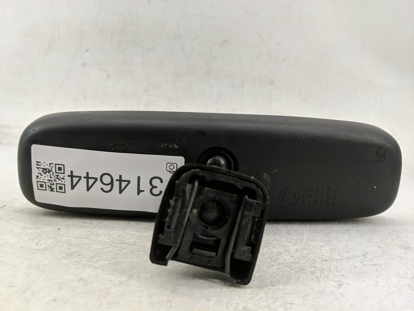 2004-2017 Mitsubishi Outlander Interior Rear View Mirror Replacement OEM P/N:MN124448 Fits OEM Used Auto Parts - Oemusedauto