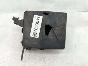 2007-2009 Mitsubishi Outlander Fusebox Fuse Box Panel Relay Module P/N:PR061-01000 Fits Fits 2007 2008 2009 OEM Used Auto Pa