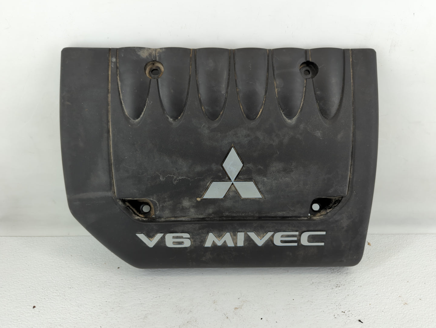 2007 Mitsubishi Outlander Engine Cover - Oemusedautoparts1.com