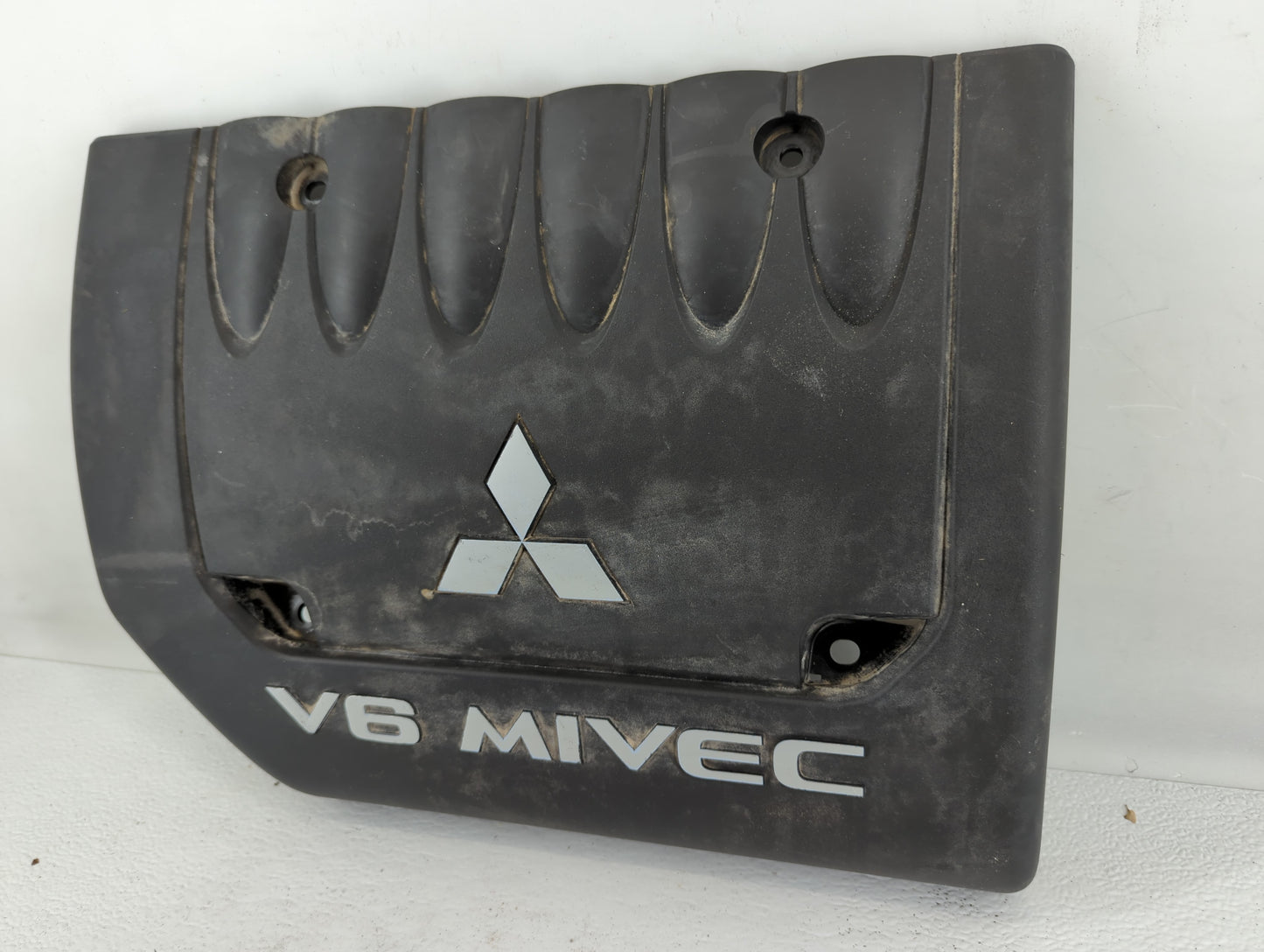 2007 Mitsubishi Outlander Engine Cover - Oemusedautoparts1.com
