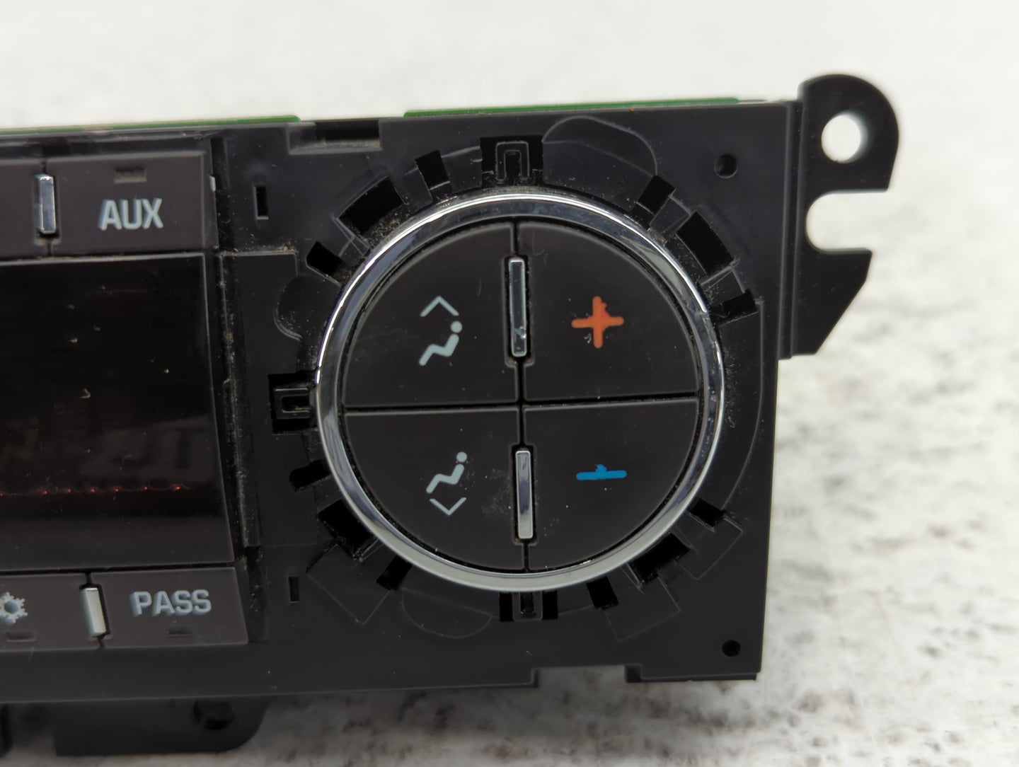 2007 Mitsubishi Outlander Climate Control Module Temperature AC/Heater Replacement P/N:25775005 Fits OEM Used Auto Parts - O
