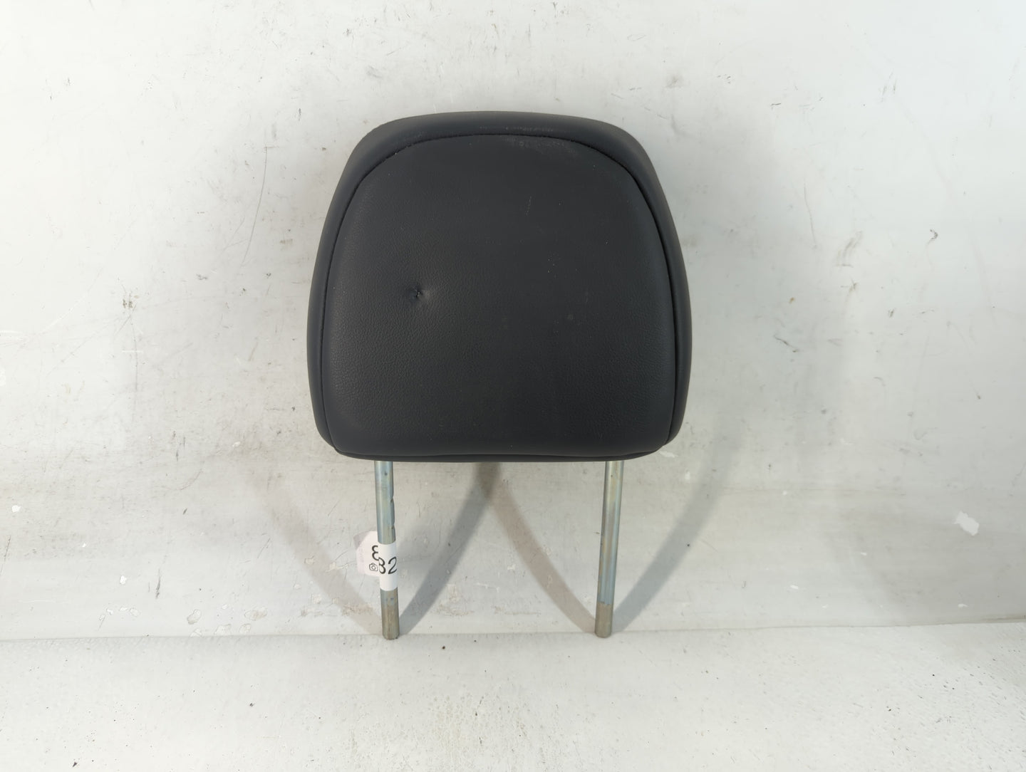 2007 Mitsubishi Outlander Headrest Head Rest Front Driver Passenger Seat Fits OEM Used Auto Parts - Oemusedautoparts1.com