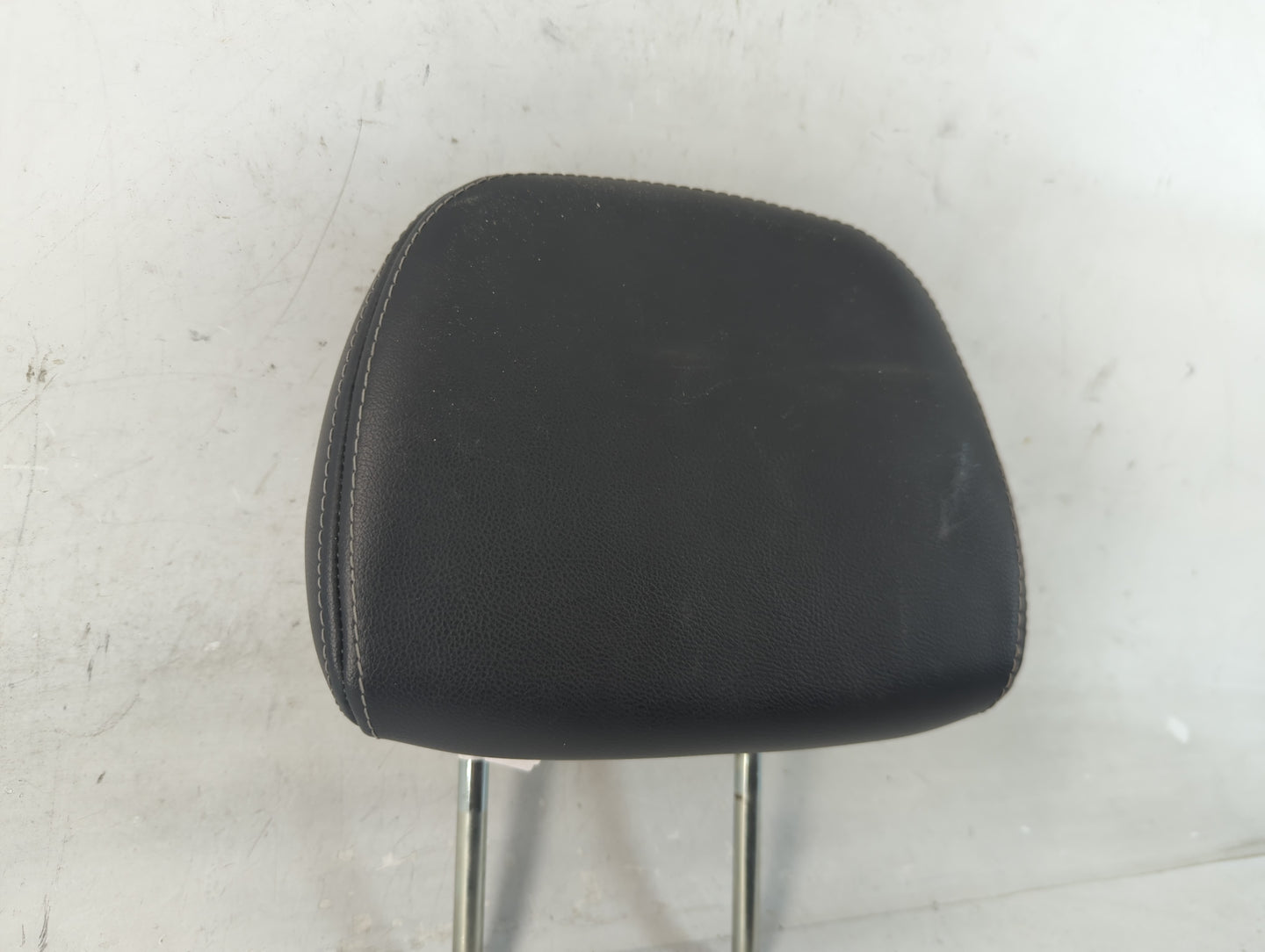2007 Mitsubishi Outlander Headrest Head Rest Rear Seat Fits OEM Used Auto Parts - Oemusedautoparts1.com