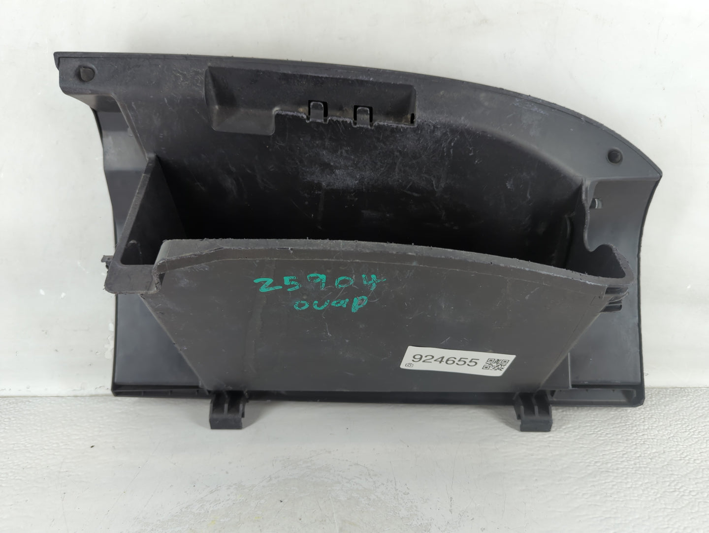 2007 Mitsubishi Outlander Passenger Glove Box Door Storage Compartment - Oemusedautoparts1.com