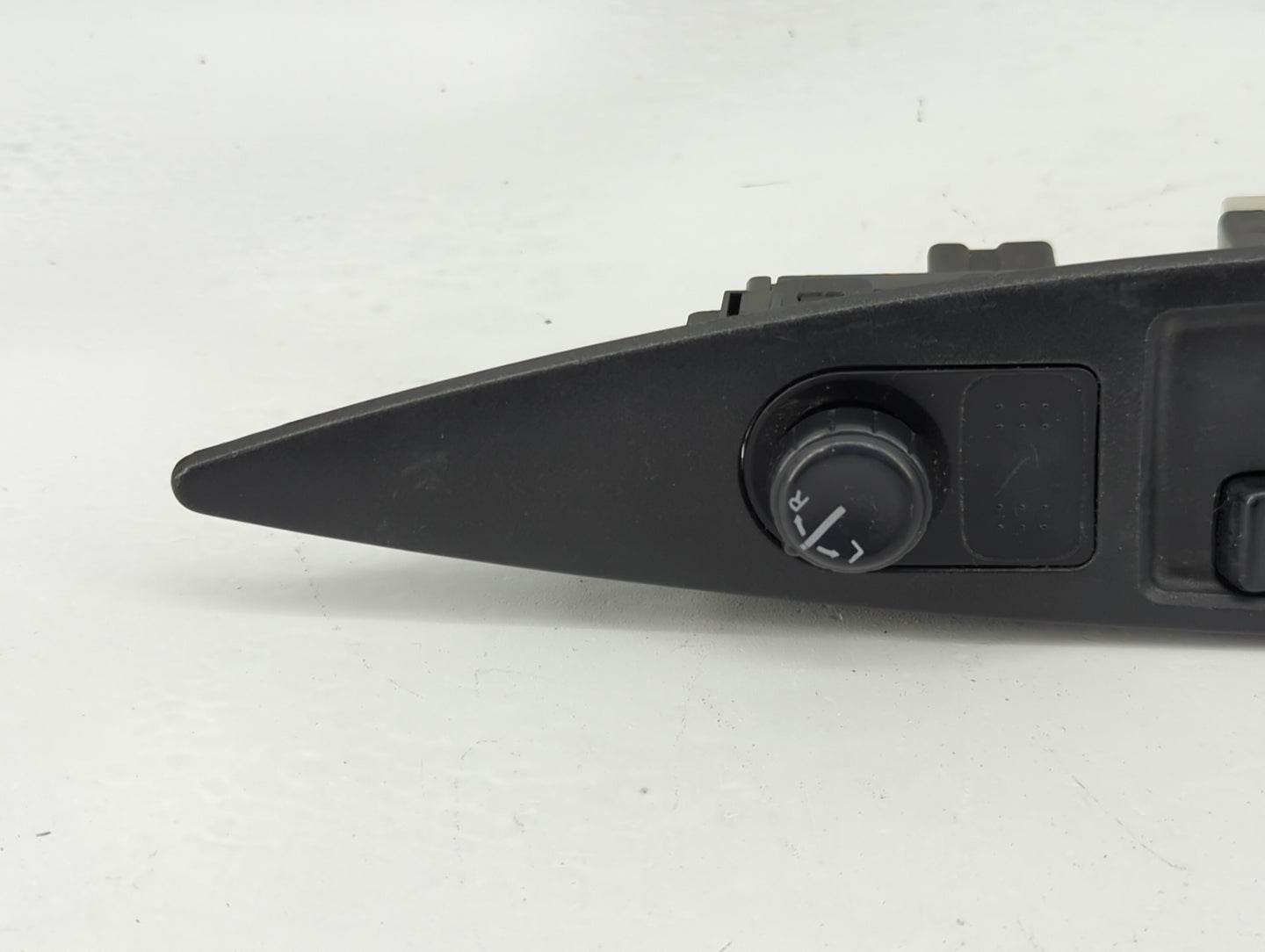 2007 Mitsubishi Outlander Master Power Window Switch Replacement Driver Side Left P/N:25401 8J000 Fits OEM Used Auto Parts -