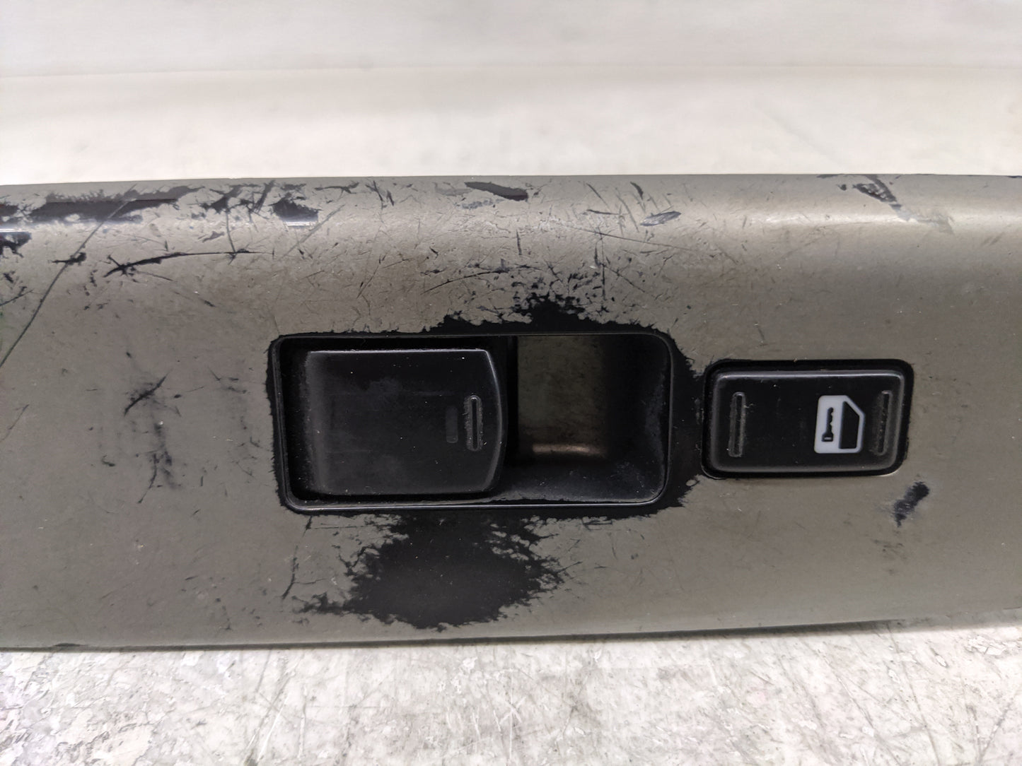 2007 Mitsubishi Outlander Master Power Window Switch Replacement Driver Side Left Fits OEM Used Auto Parts - Oemusedautopart