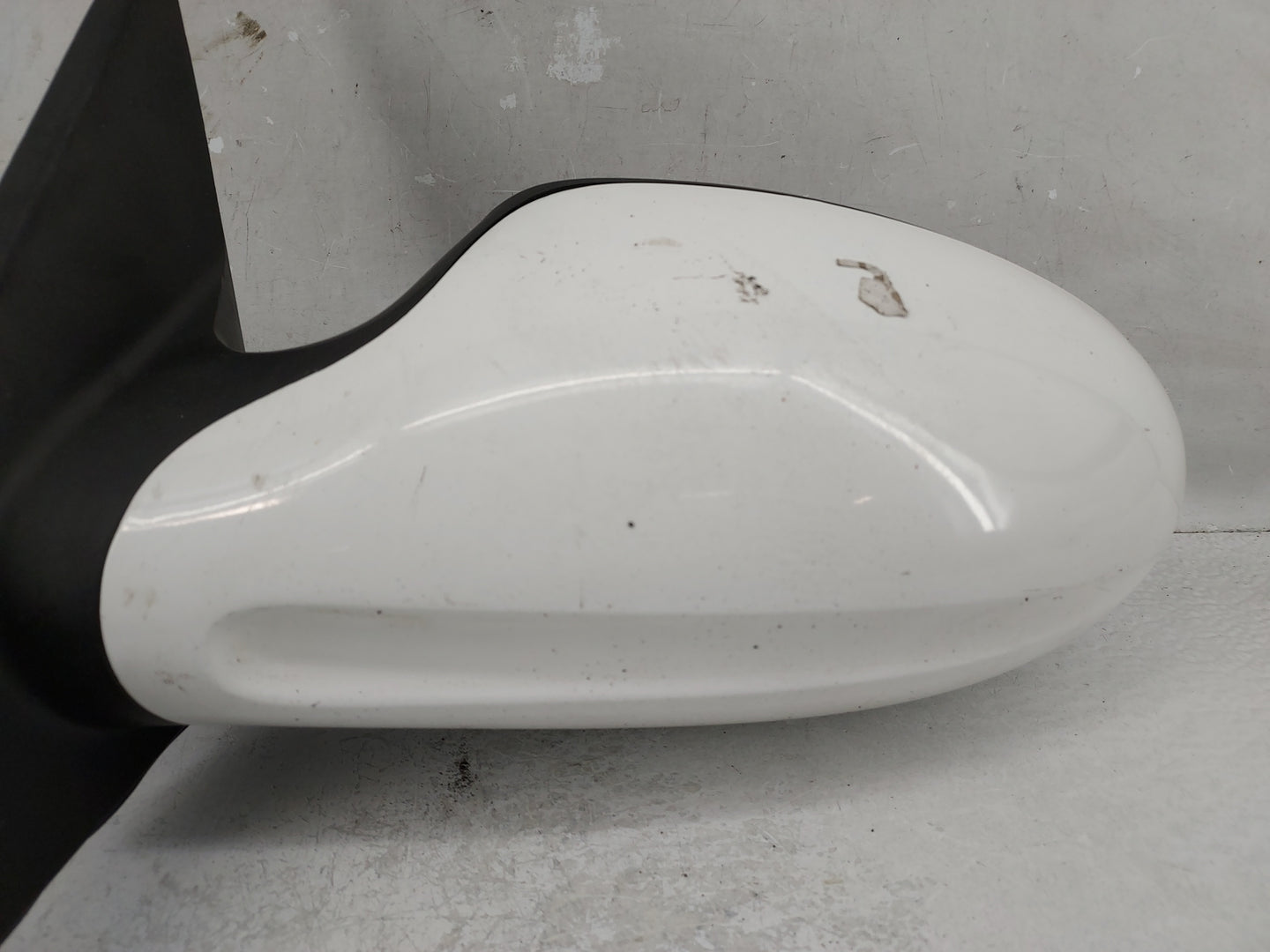 2007 Mitsubishi Outlander Driver Side View Mirror - Left Door Mirror OEM Used - Oemusedautoparts1.com