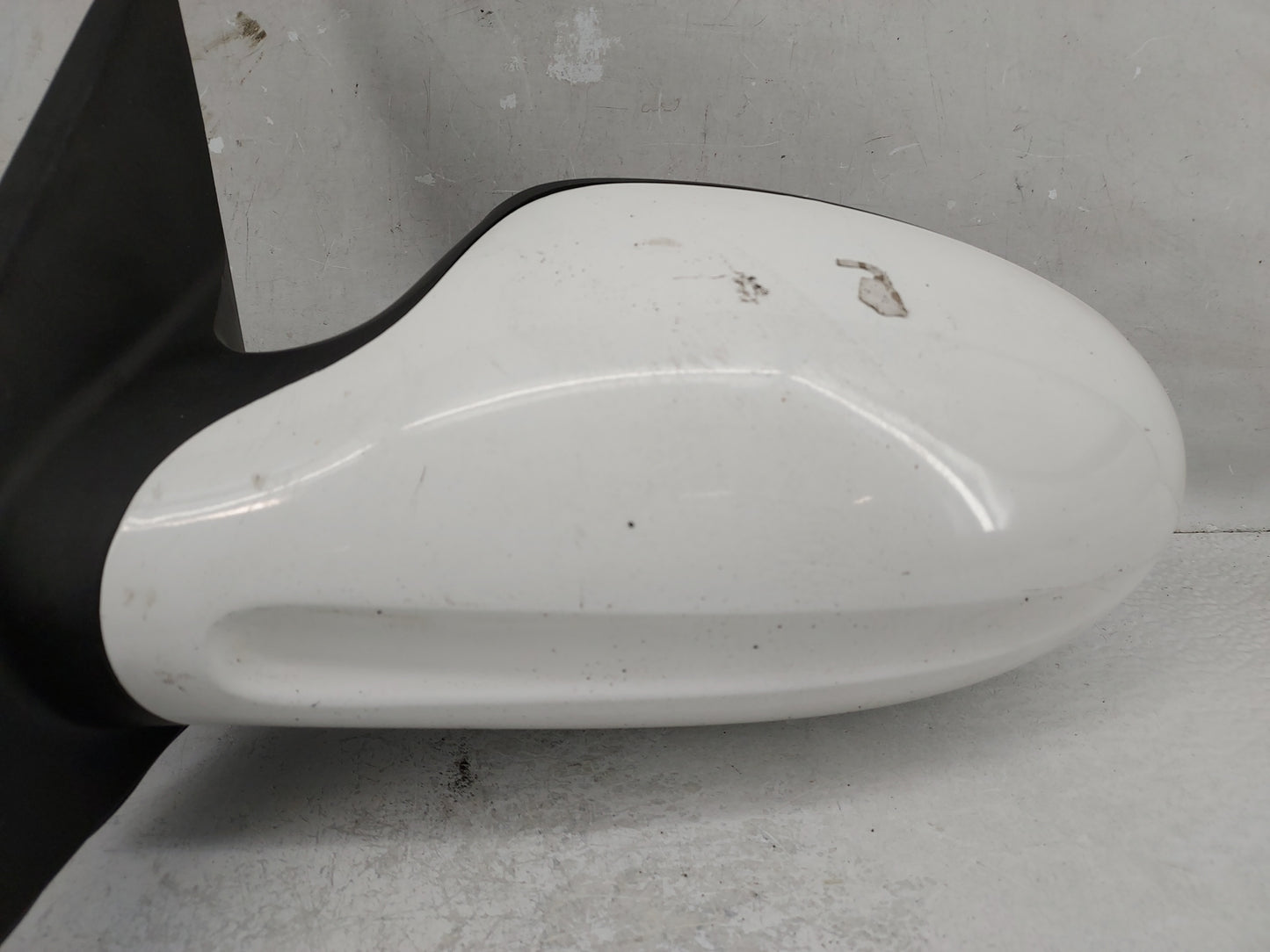 2007 Mitsubishi Outlander Driver Side View Mirror - Left Door Mirror OEM Used - Oemusedautoparts1.com