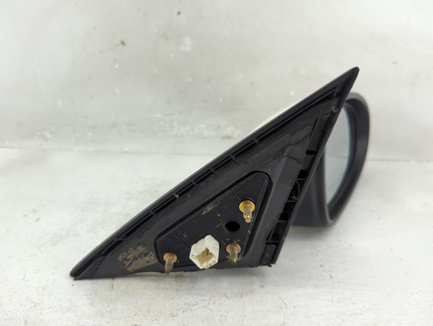 2007 Mitsubishi Outlander Passenger Right Side View Manual Door Mirror - Oemusedautoparts1.com