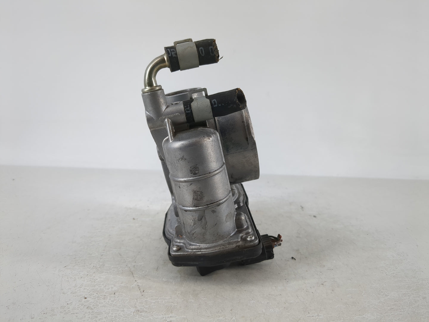 2007-2013 Nissan Altima Throttle Body P/N:G 7225 2 526-01 Fits Fits 2007 2008 2009 2010 2011 2012 2013 OEM Used Auto Parts -