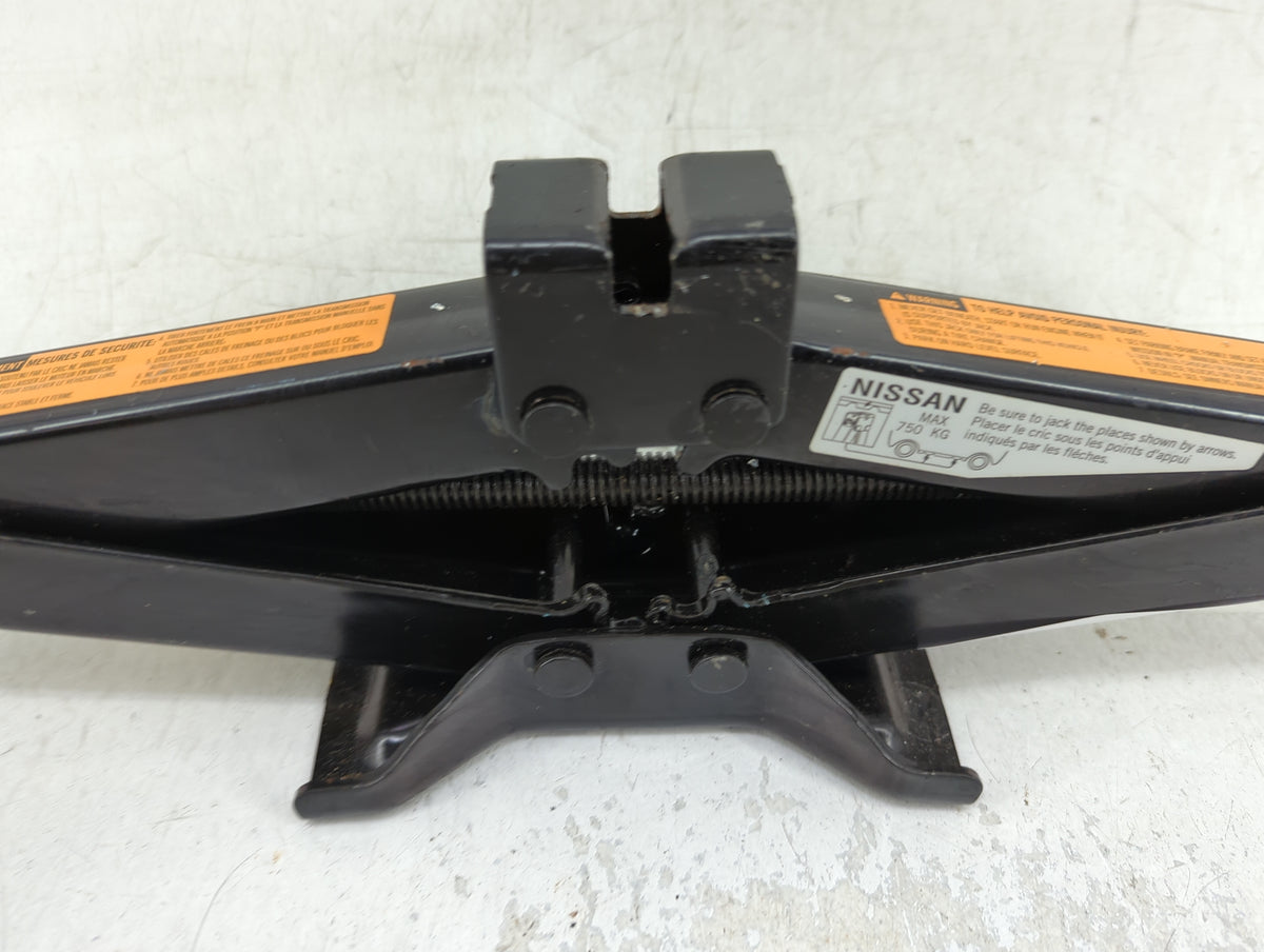 2007 Nissan Altima Spare Scissor Car Jack - Oemusedautoparts1.com