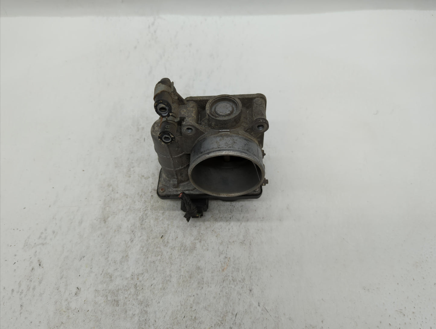 2007-2013 Nissan Altima Throttle Body P/N:RME60-15 Fits Fits 2007 2008 2009 2010 2011 2012 2013 OEM Used Auto Parts - Oemuse