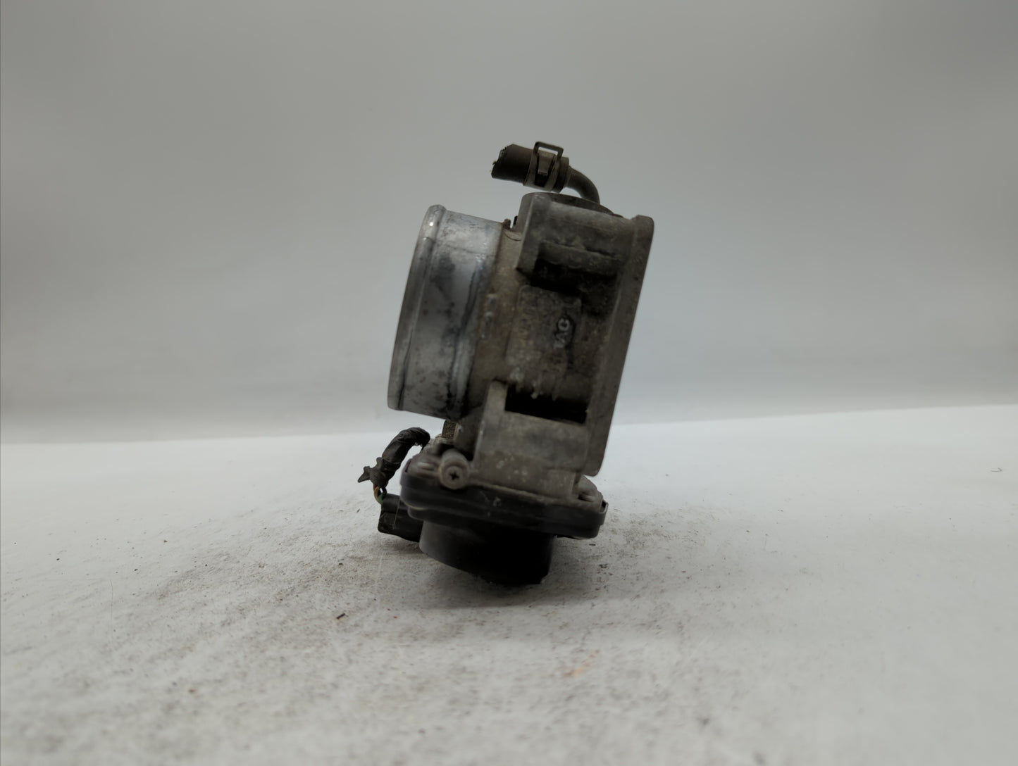 2007-2013 Nissan Altima Throttle Body P/N:RME60-15 Fits Fits 2007 2008 2009 2010 2011 2012 2013 OEM Used Auto Parts - Oemuse