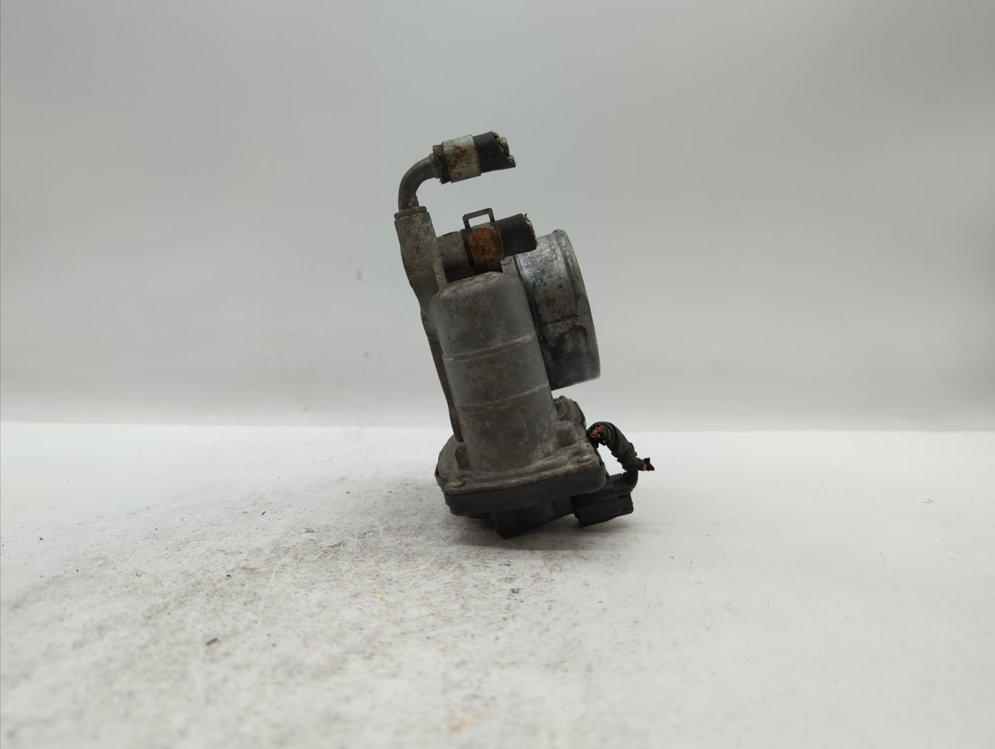 2007-2013 Nissan Altima Throttle Body P/N:RME60-15 Fits Fits 2007 2008 2009 2010 2011 2012 2013 OEM Used Auto Parts - Oemuse