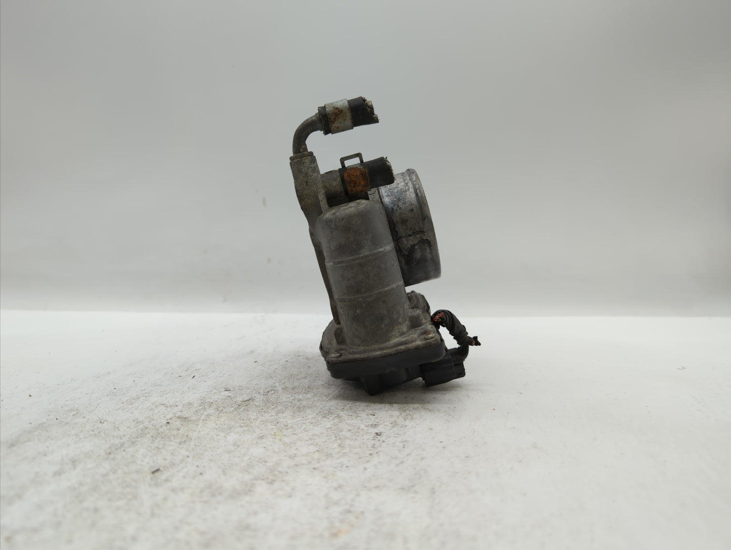 2007-2013 Nissan Altima Throttle Body P/N:RME60-15 Fits Fits 2007 2008 2009 2010 2011 2012 2013 OEM Used Auto Parts - Oemuse