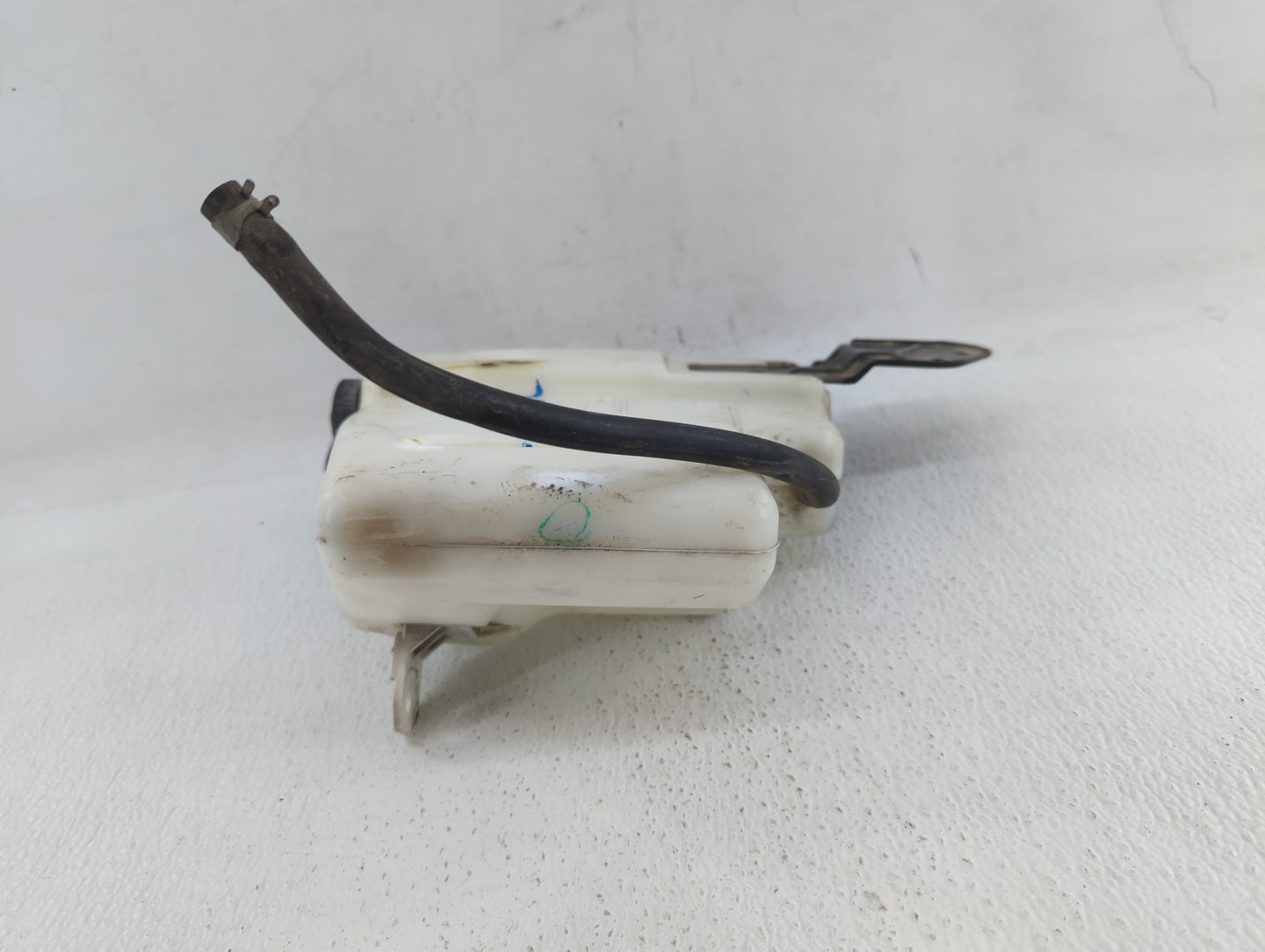 2007-2013 Nissan Altima Radiator Coolant Overflow Expansion Tank Bottle - Oemusedautoparts1.com