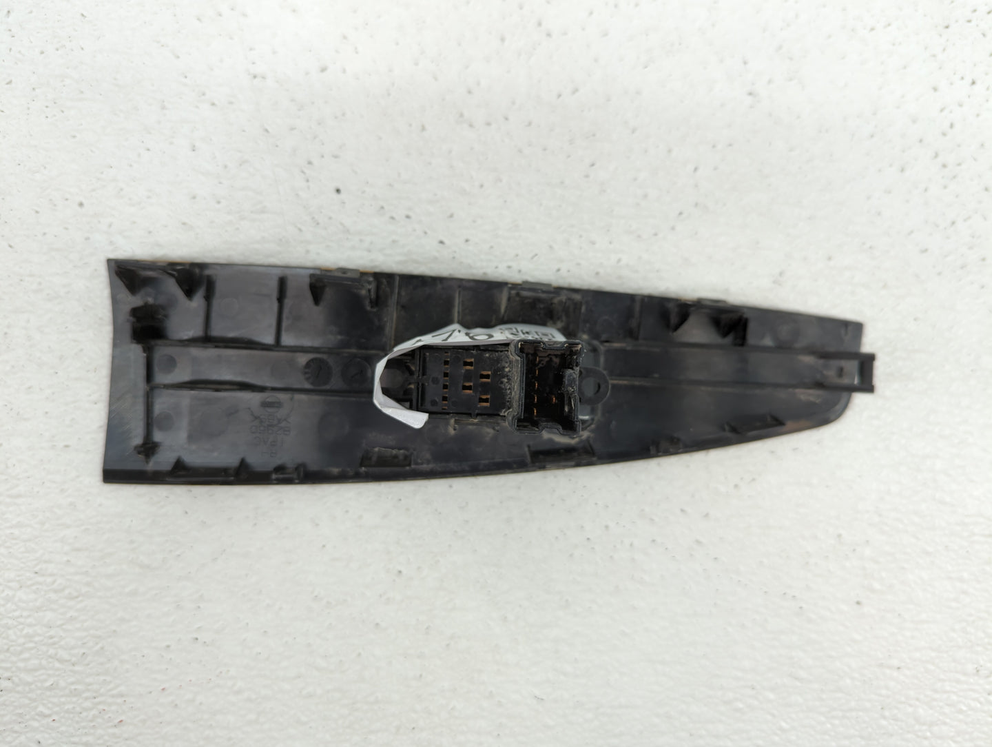 2007-2012 Nissan Altima Passenger Right Power Window Switch - Oemusedautoparts1.com