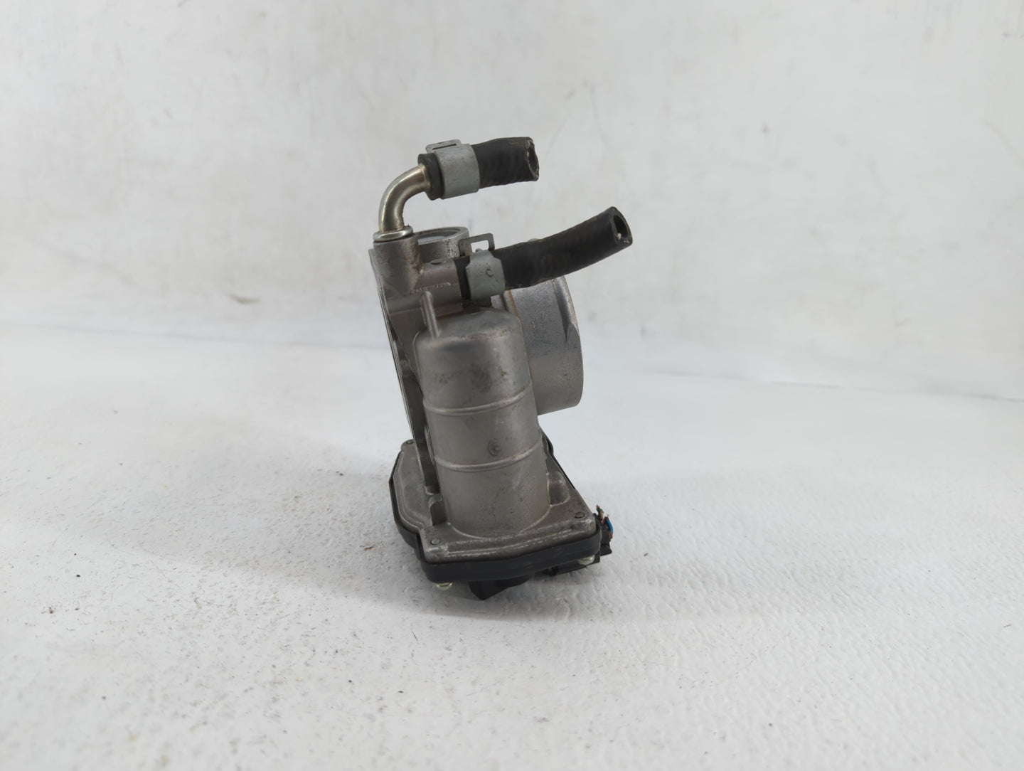 2007-2013 Nissan Altima Throttle Body P/N:526-01 RME60-15 Fits Fits 2007 2008 2009 2010 2011 2012 2013 OEM Used Auto Parts -