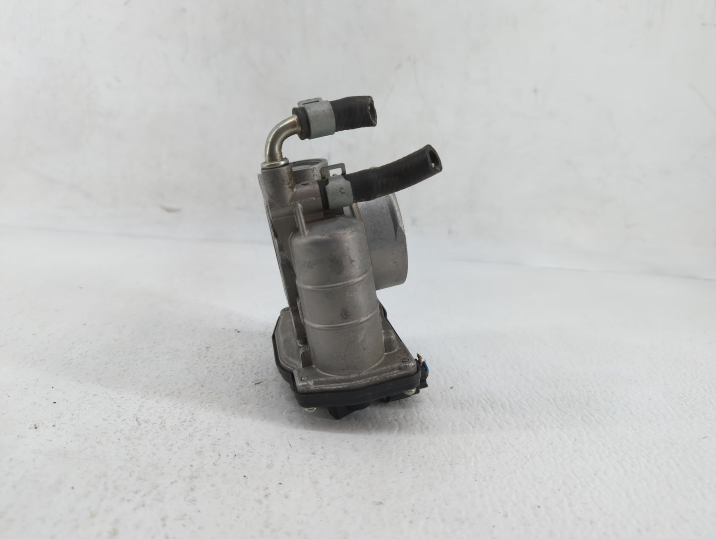 2007-2013 Nissan Altima Throttle Body P/N:526-01 RME60-15 Fits Fits 2007 2008 2009 2010 2011 2012 2013 OEM Used Auto Parts -