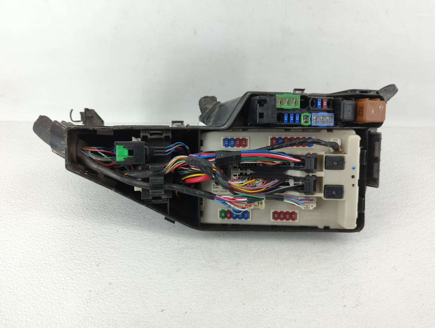 2007 Nissan Altima Fusebox Fuse Box Panel Relay Module P/N:284B7JA000 284B71AA0A Fits OEM Used Auto Parts - Oemusedautoparts