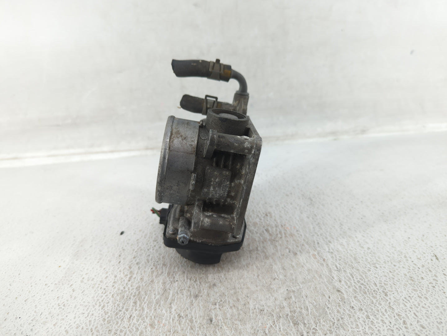 2007-2013 Nissan Altima Throttle Body P/N:RME60-15 526-01 Fits Fits 2007 2008 2009 2010 2011 2012 2013 OEM Used Auto Parts -