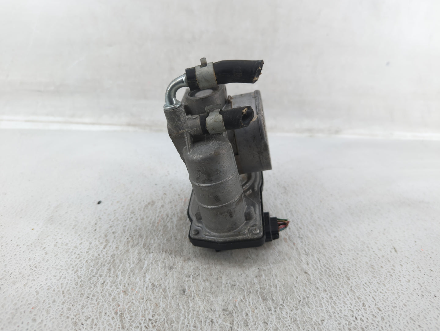 2007-2013 Nissan Altima Throttle Body P/N:RME60-15 526-01 Fits Fits 2007 2008 2009 2010 2011 2012 2013 OEM Used Auto Parts -